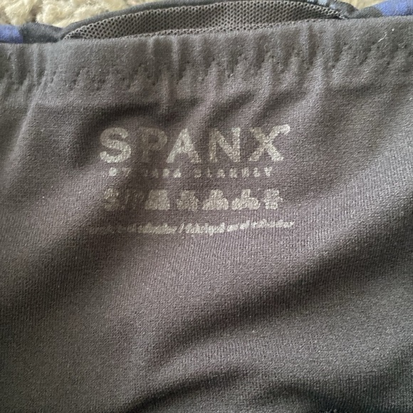 Spanx Sara Blakely Booty Boost Active Printed Leggings SZ Small Purple Geo Camo - Picture 7 of 14